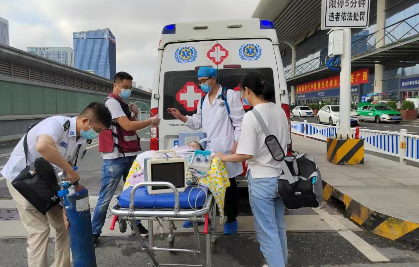 扶绥县救护车出租公司